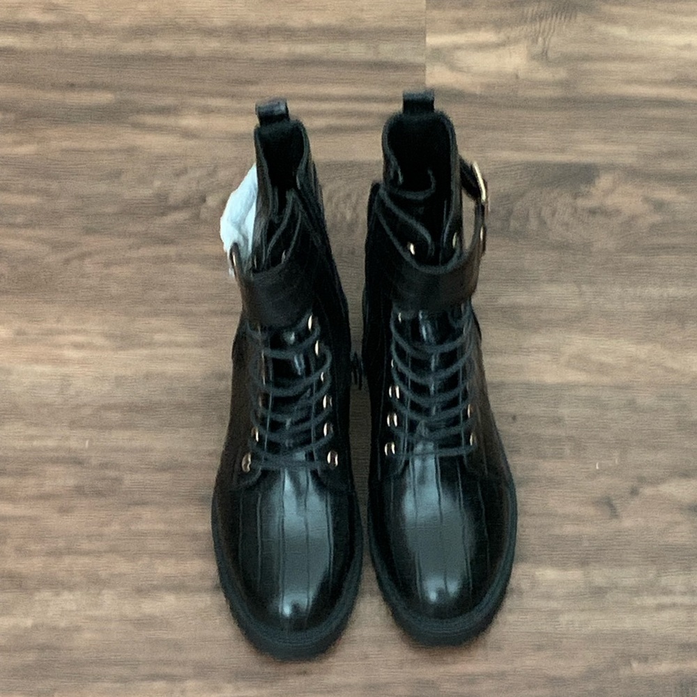 BUCKLE DETAIL LACE UP
COMBAT BOOTS - Picture 2 of 7